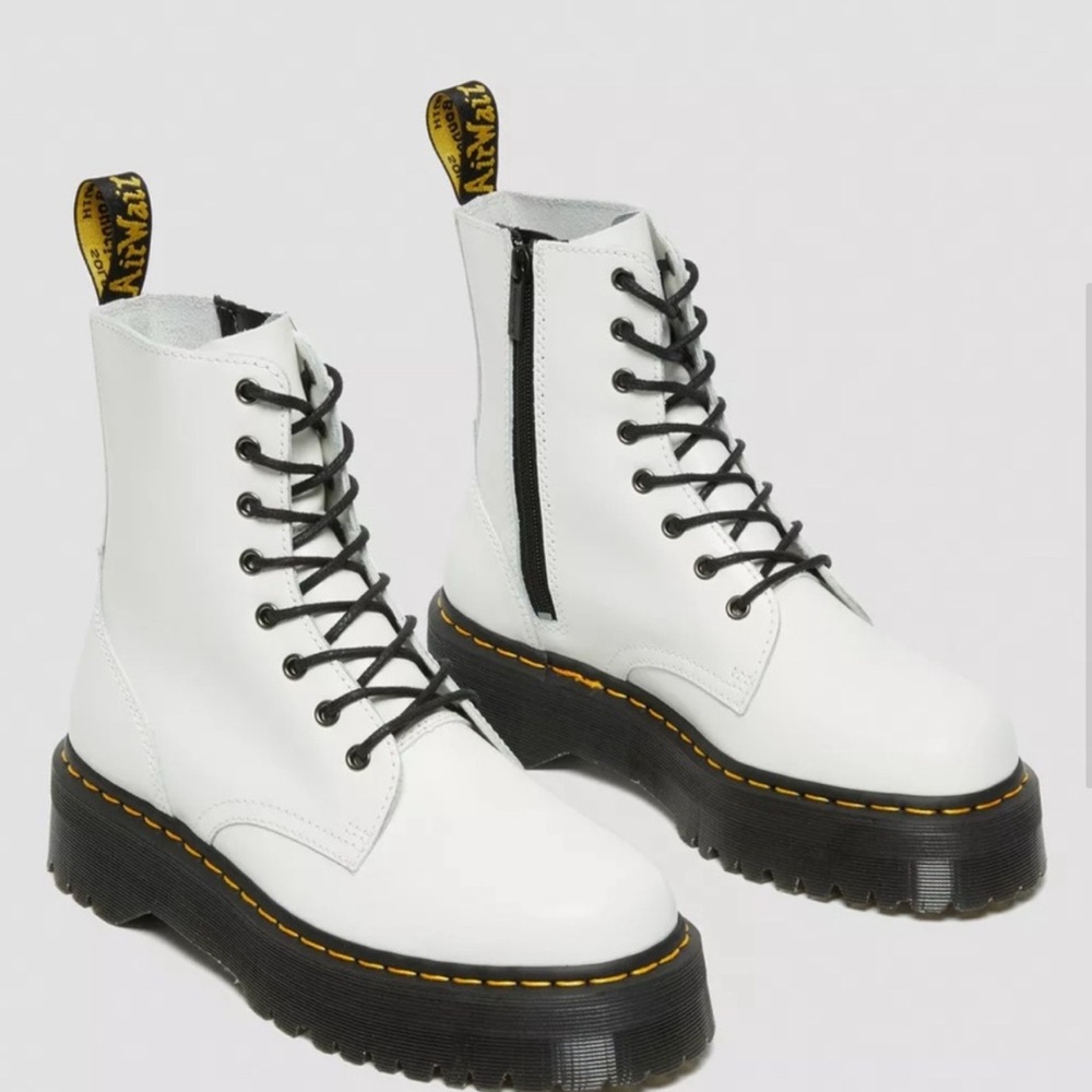Dr Martens Jadon Boot Leather Platforms White Air Wair Women’s 8 EU 39 Men’s 7